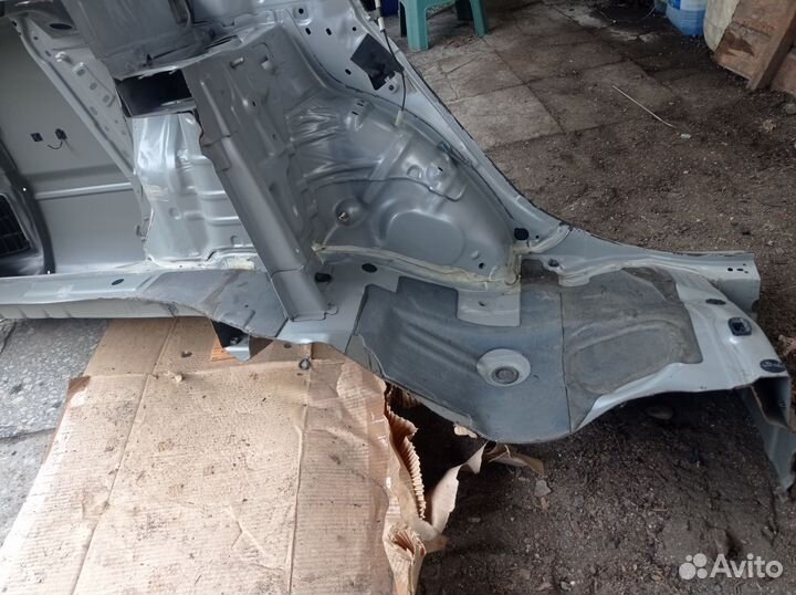 Крыло заднее левое toyota camry gracia sxv 20
