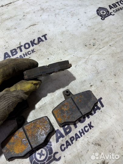 Колодки тормозные задние Nissan Primera P11