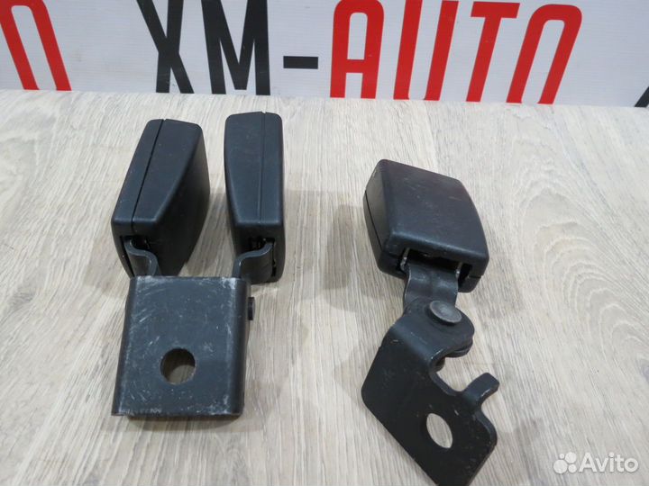 Ответная часть ремня безопасности Opel Astra J