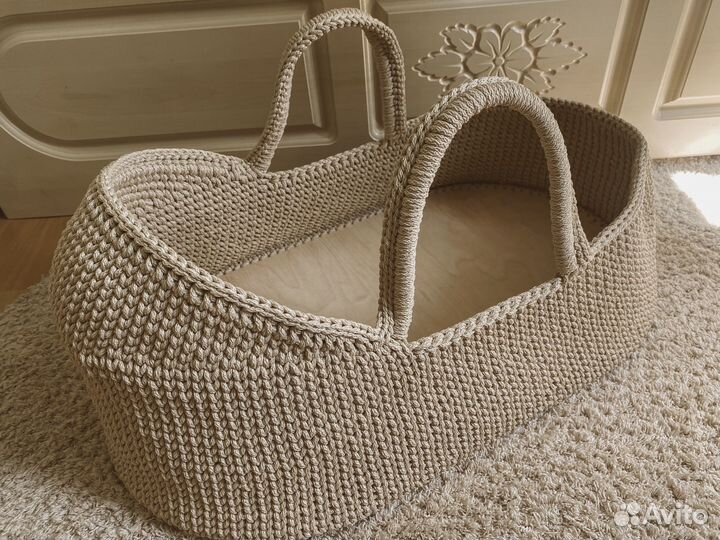 Люлька переноска вязаная