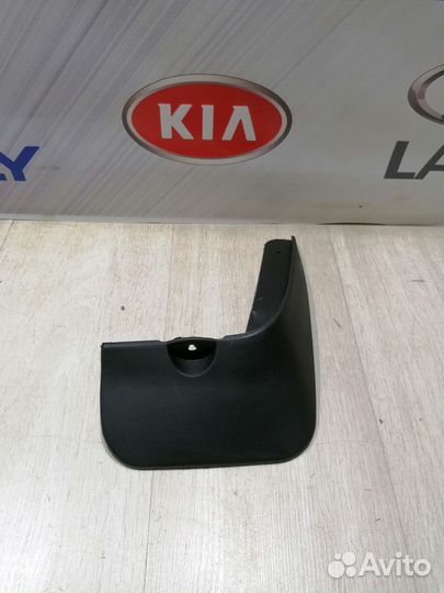 Брызговик задний Kia RIO 2 Прав