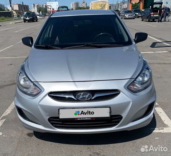 Hyundai Solaris 1.6 AT, 2011, 109 700 км