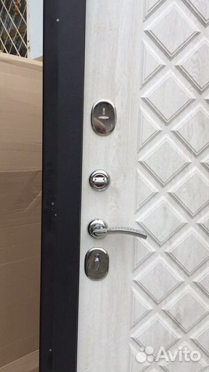 Стальные входные металлические двери SG