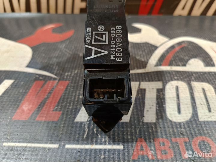 Кнопка стеклоподъемника Mitsubishi Lancer 9