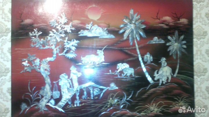 Картина перламутром на дереве