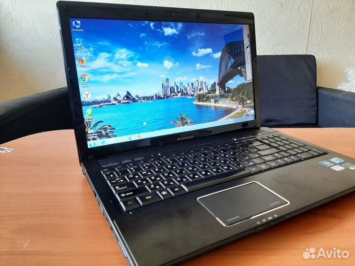 Отличный ноутбук Lenovo G560 Core i3