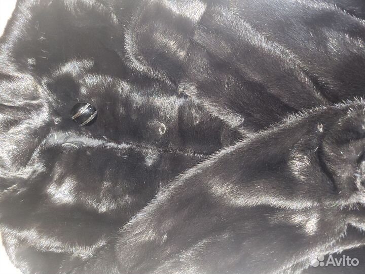 Шуба норковая с капюшоном из соболя