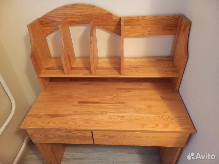 Письменный стол с надстройкой б/у