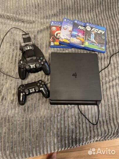 Игровая приставка ps4