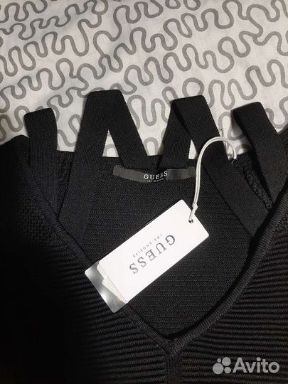 Свитер женский guess М