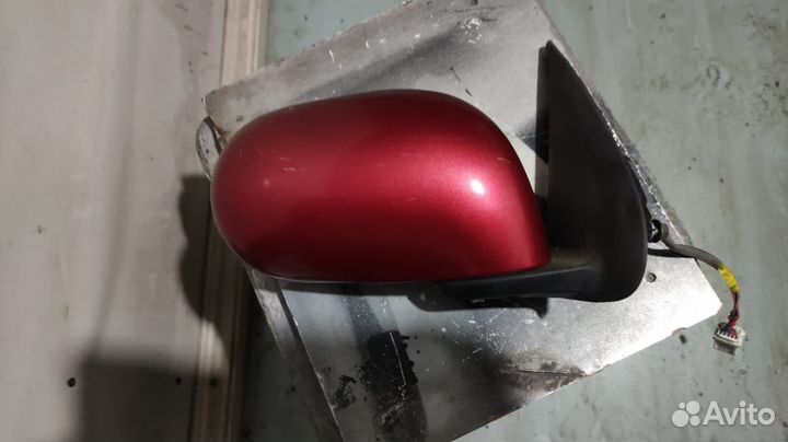 Правое зеркало Nissan March