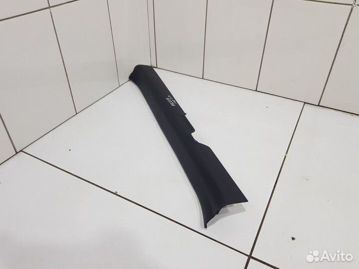 Накладка порога передняя левая (Hyundai i40)