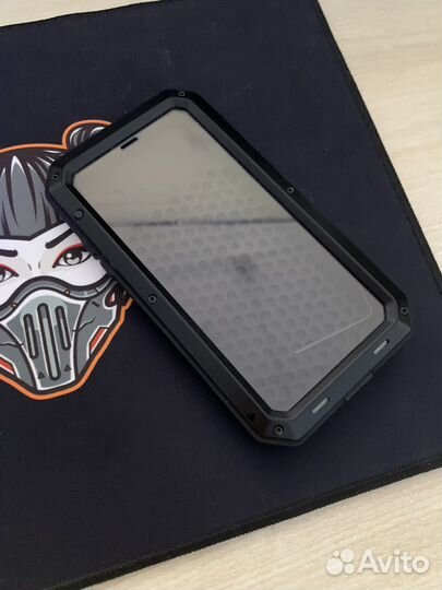 Чехол на iPhone xs металл