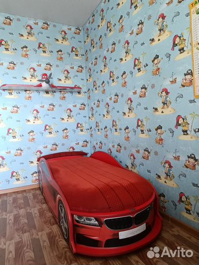 Детская кровать машина