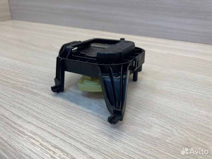 Привод заслонки отопителя Volkswagen Polo