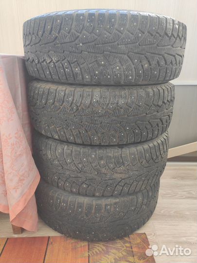 Nokian Tyres Hakkapeliitta 5 215/60 R17