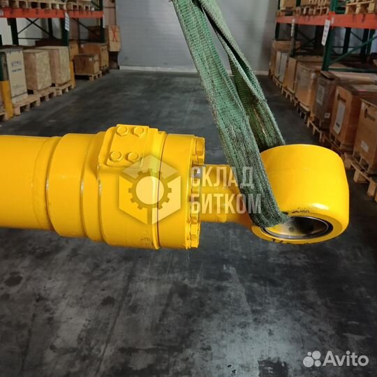 Гидроцилиндр стрелы Komatsu PC300-7