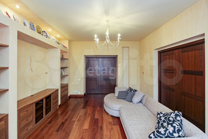 4-к. квартира, 137,9 м², 6/10 эт.