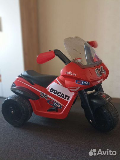 Детский электро мотоцикл ducati Peg Perego