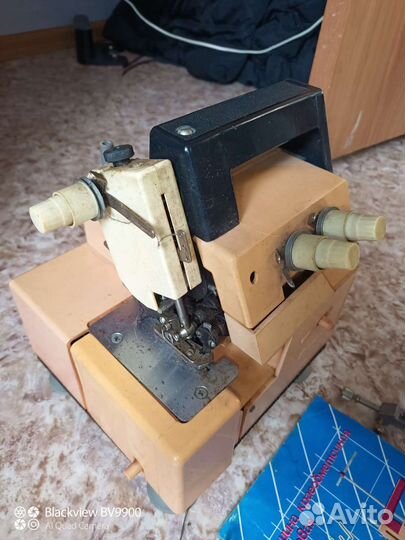 Швейная машина Singer