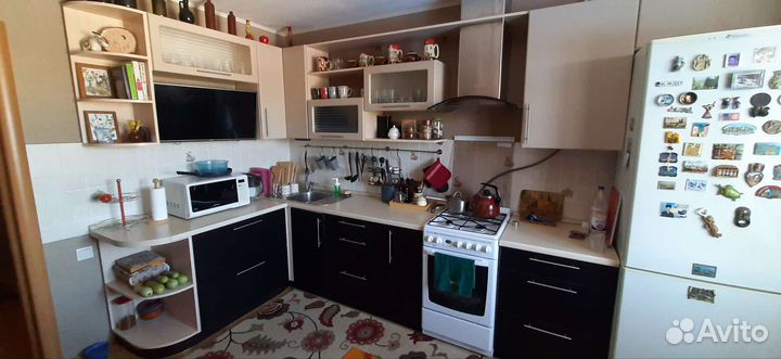 Кухонный гарнитур угловой бу с техникой