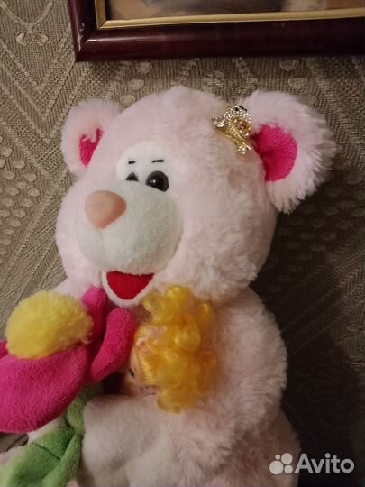 Розовый мишка с цветком