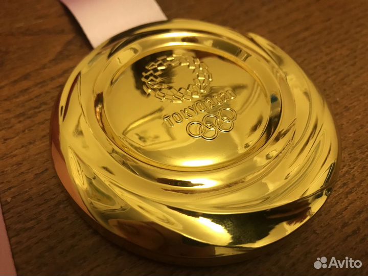 Золотая медаль 2020 Токио Япония