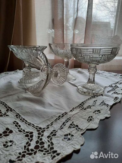 Ваза фруктовница на ножке старинная