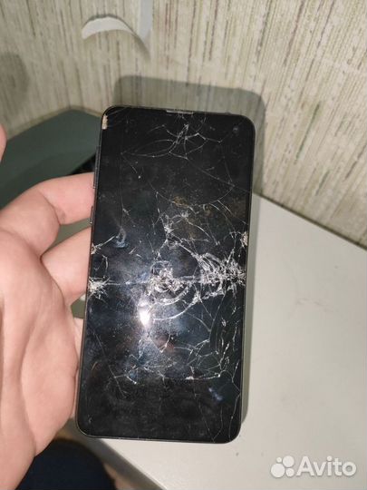 Samsung Galaxy S10e, 6/128 ГБ