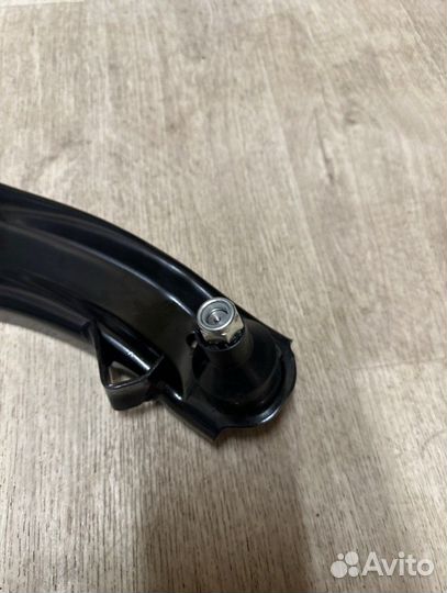 Рычаг подвески нижний передний правый Hyundai