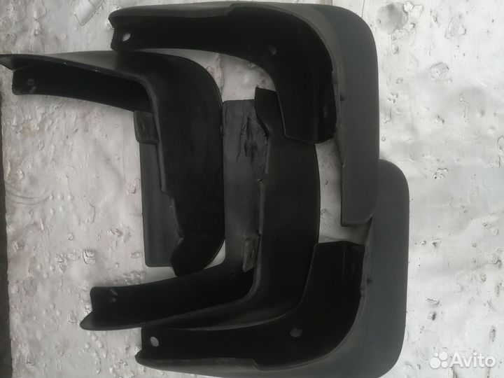 Брызговики Nissan Cefiro A33