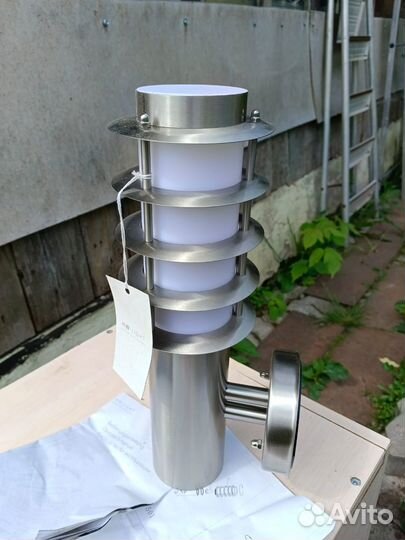 Светильник настенный / уличный