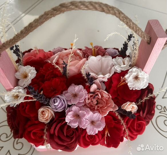 Букеты из мыла в деревянных ящиках