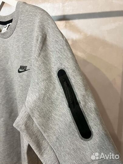 Свитшот Nike Tech Fleece