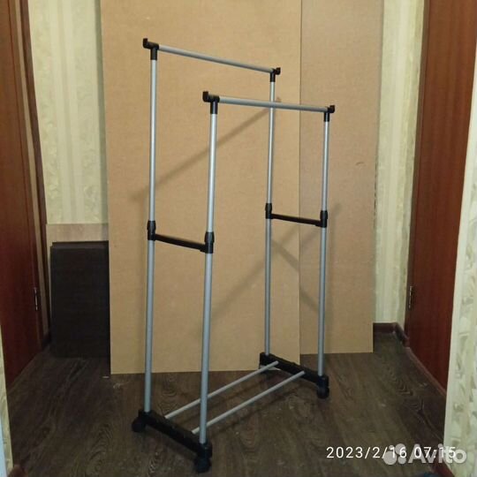 Вешалка для одежды напольная