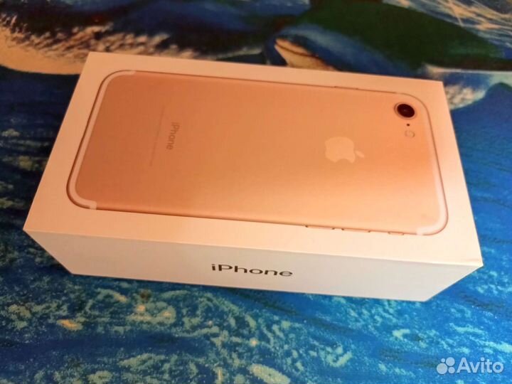 Коробка от iPhone 7