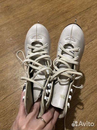 Коньки фигурные 28 размер