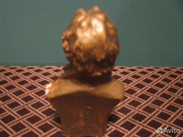 Продаётся бюст Пушкин