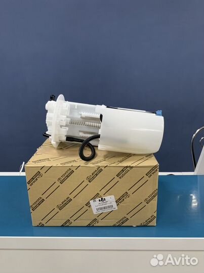 Топливный фильтр оригинал Toyota Camry V70