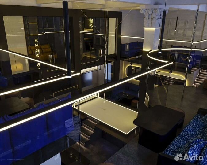 Хостес - официант