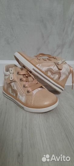 Ботинки для девочки