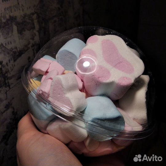 Подарок с доставкой: маршмеллоу + стикер