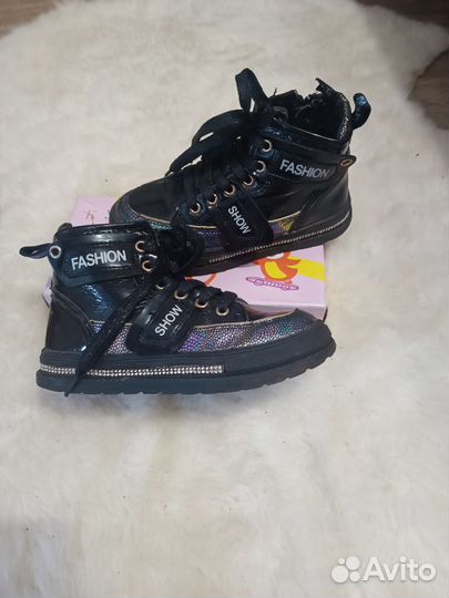 Ботинки на девочку