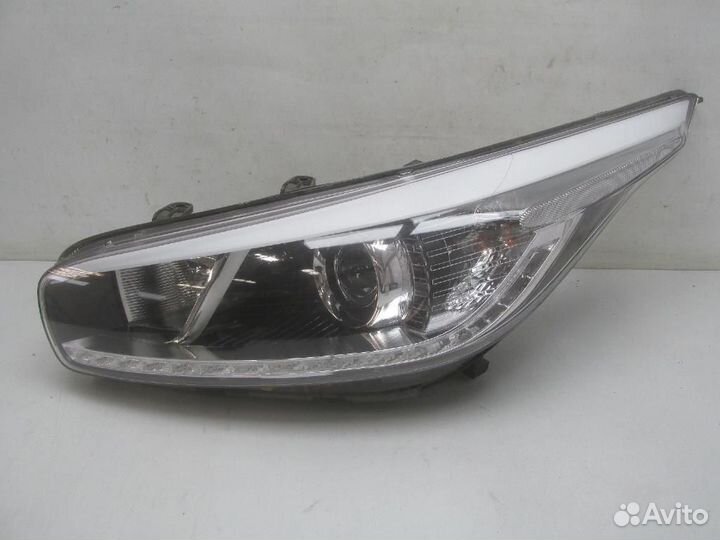 Фара левая Kia Ceed