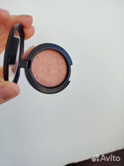 Румяна Mac margin Powder Blush