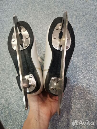 Коньки фигурные