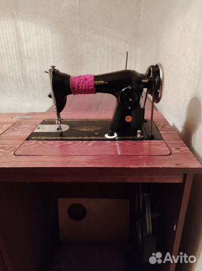 Швейная машина