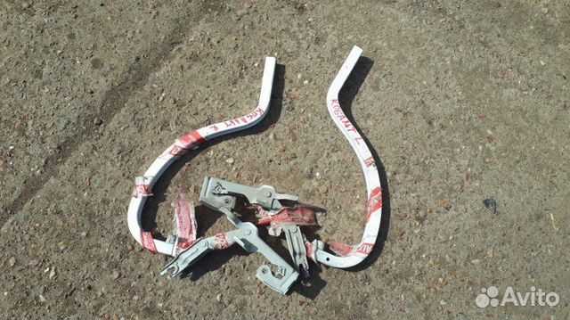 Петля крышки багажника правая Chevrolet Cobalt