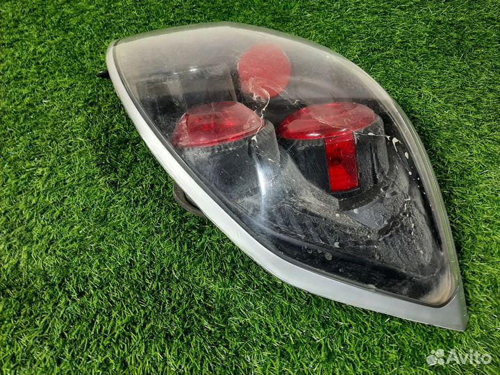 Фонарь правый на Toyota Matrix