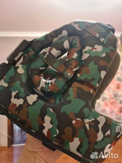 Защитный шлем